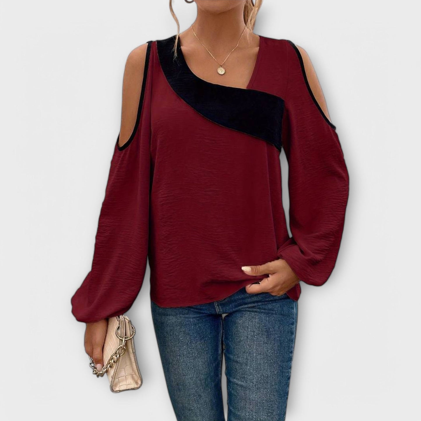 Blusa con cuello cuadrado