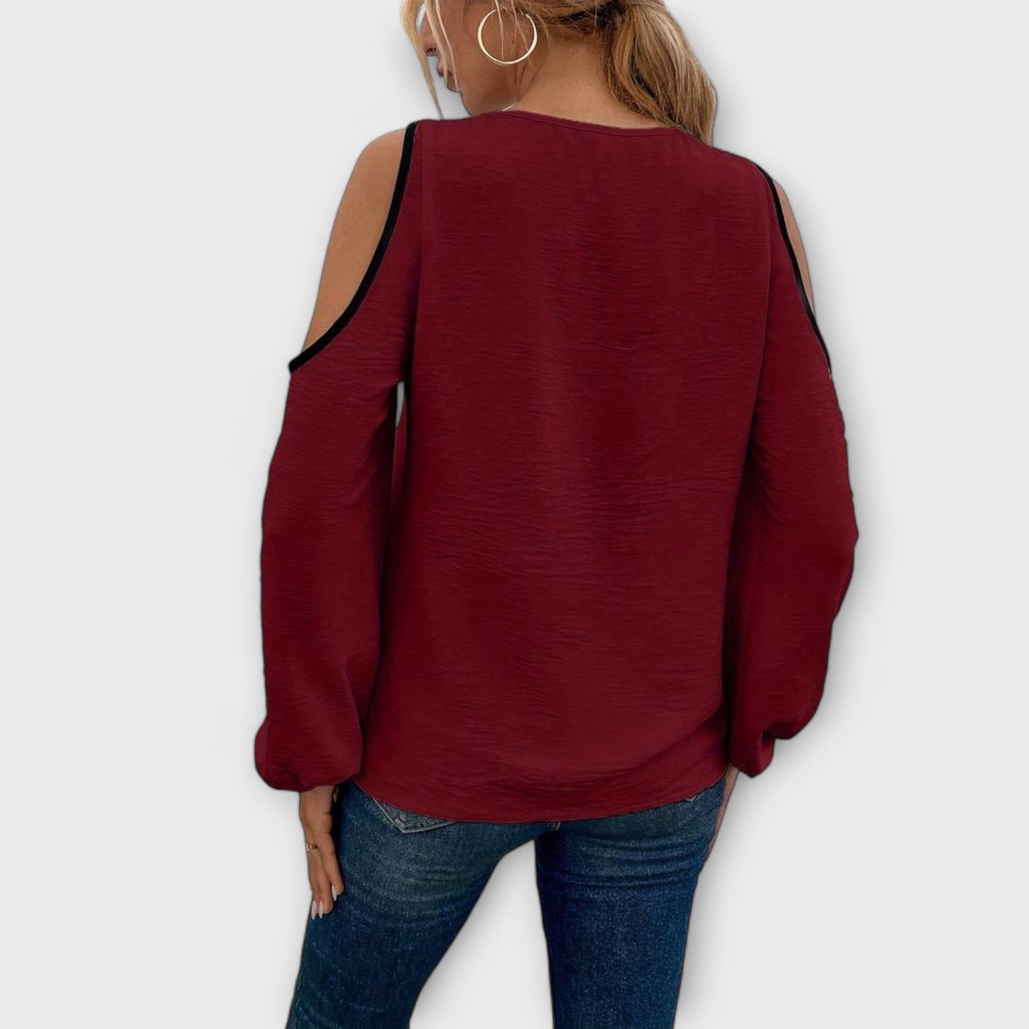 Blusa con cuello cuadrado