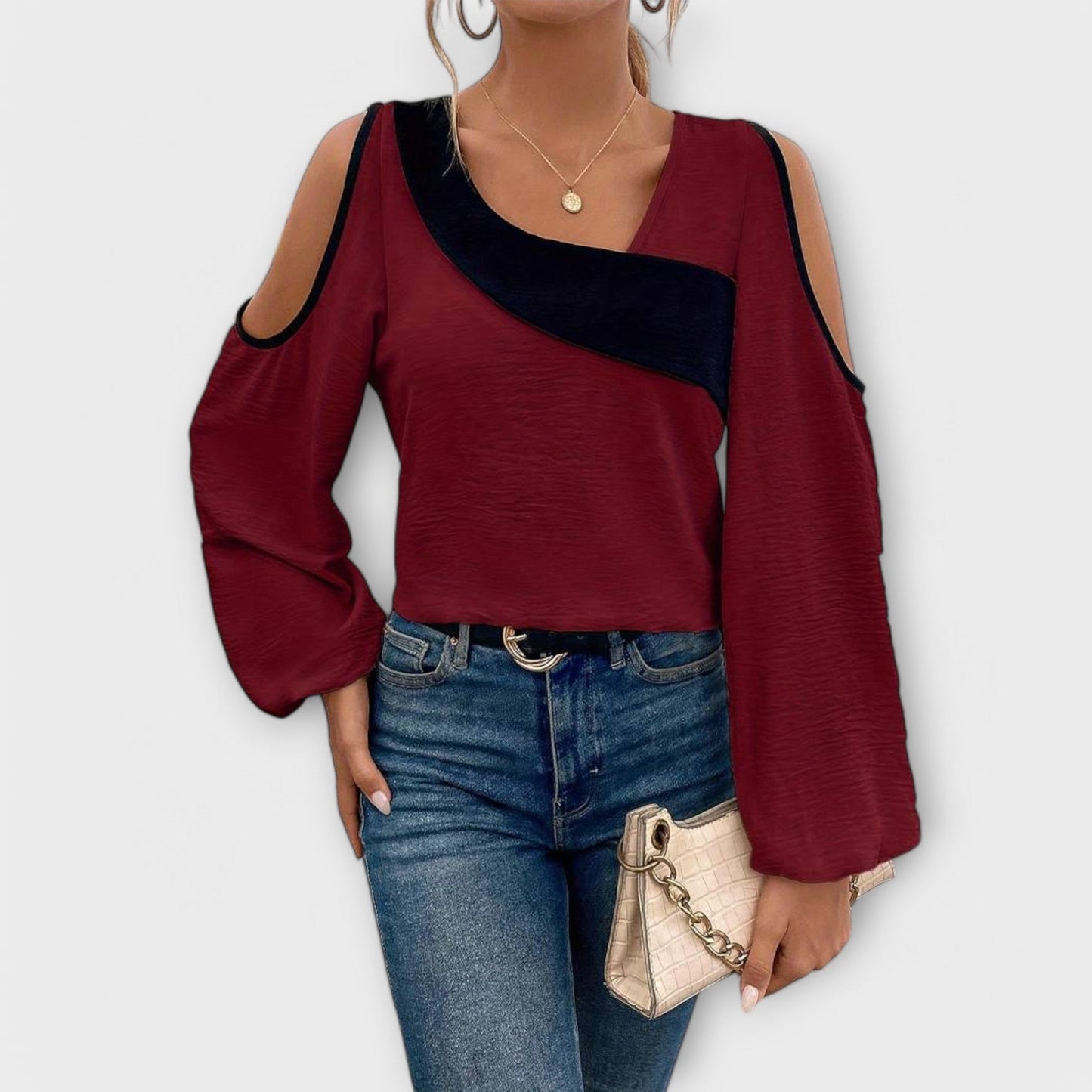 Blusa con cuello cuadrado