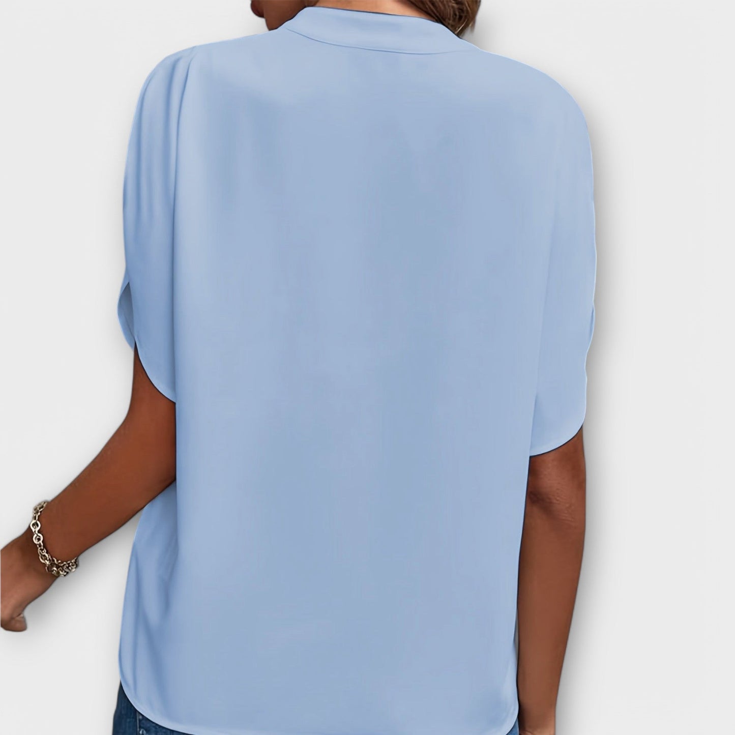 Vivi: una blusa de mujer elegante y ligera