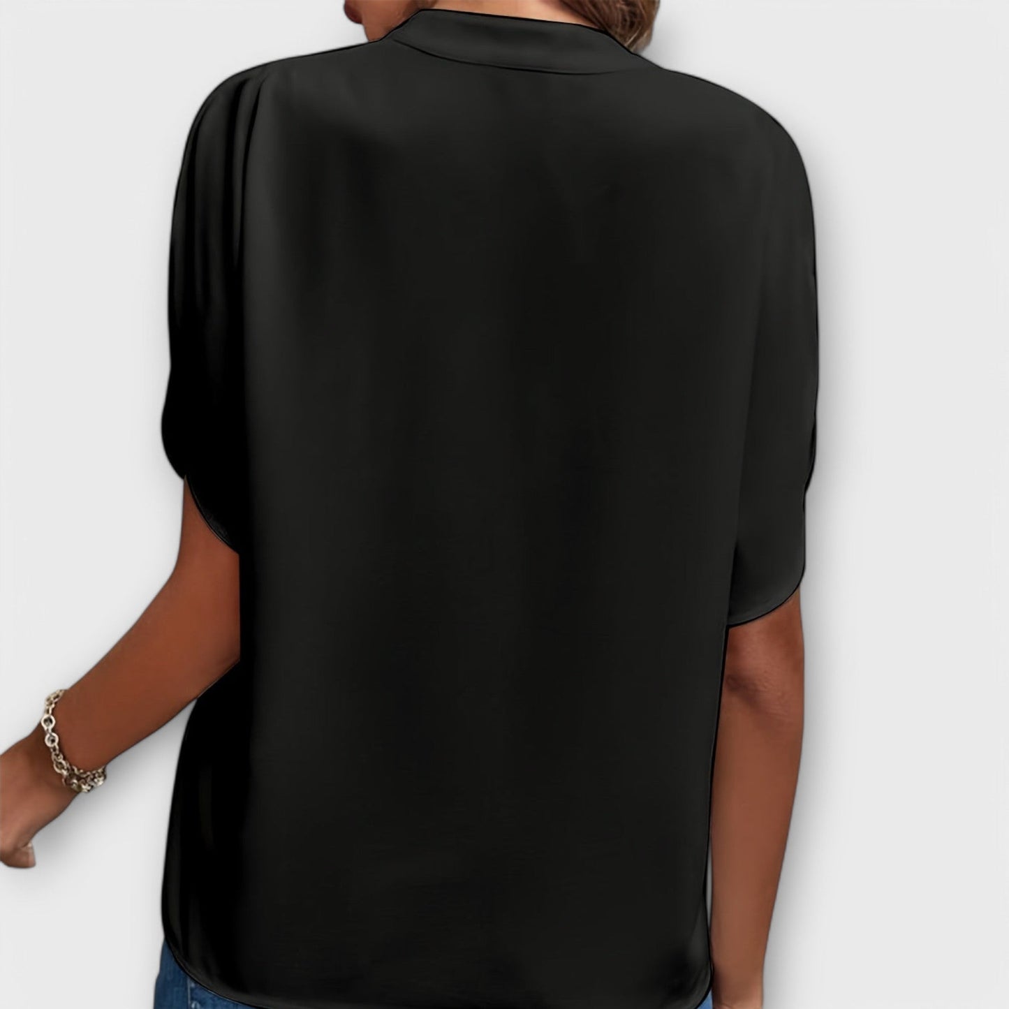Vivi: una blusa de mujer elegante y ligera