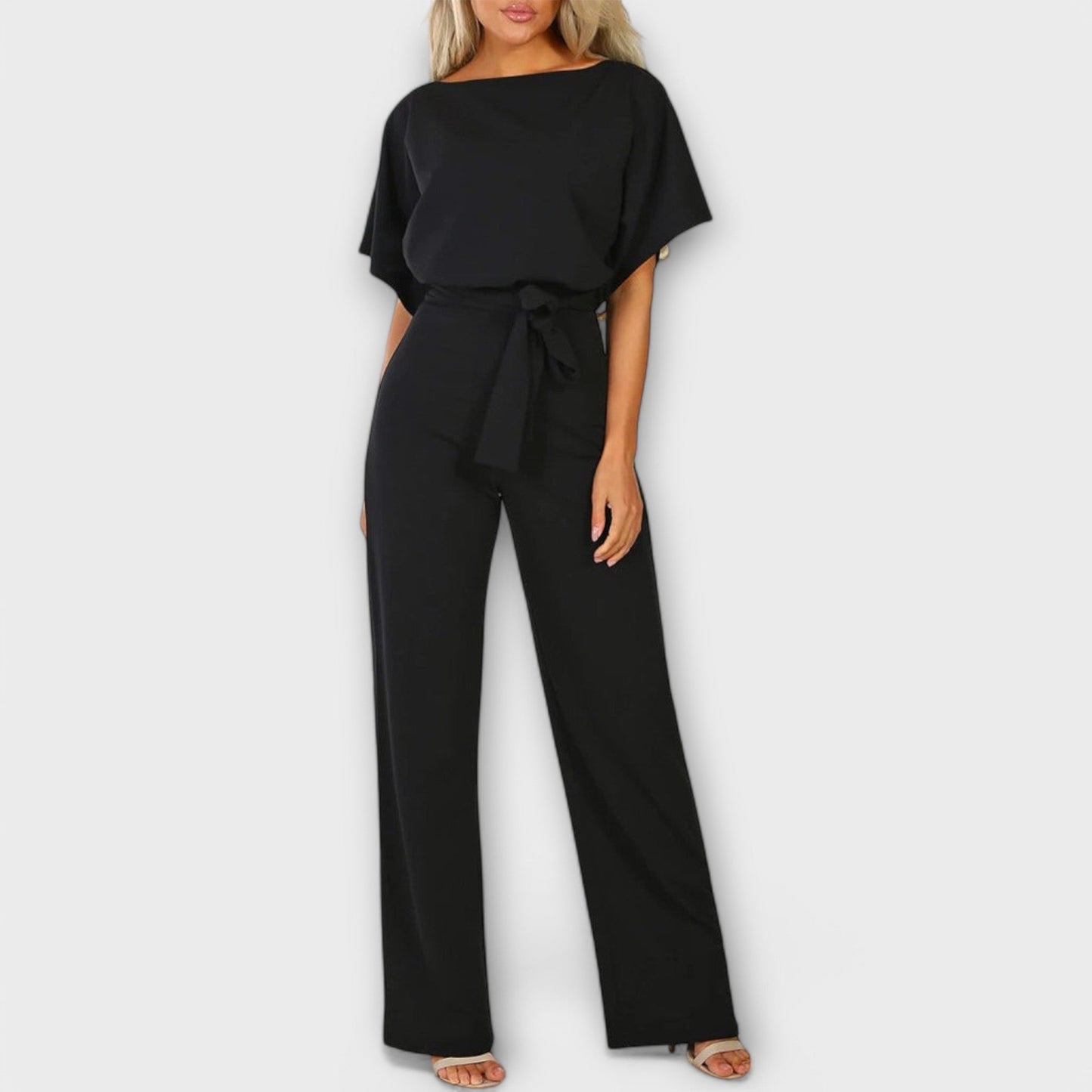 Mono elegante y sencillo