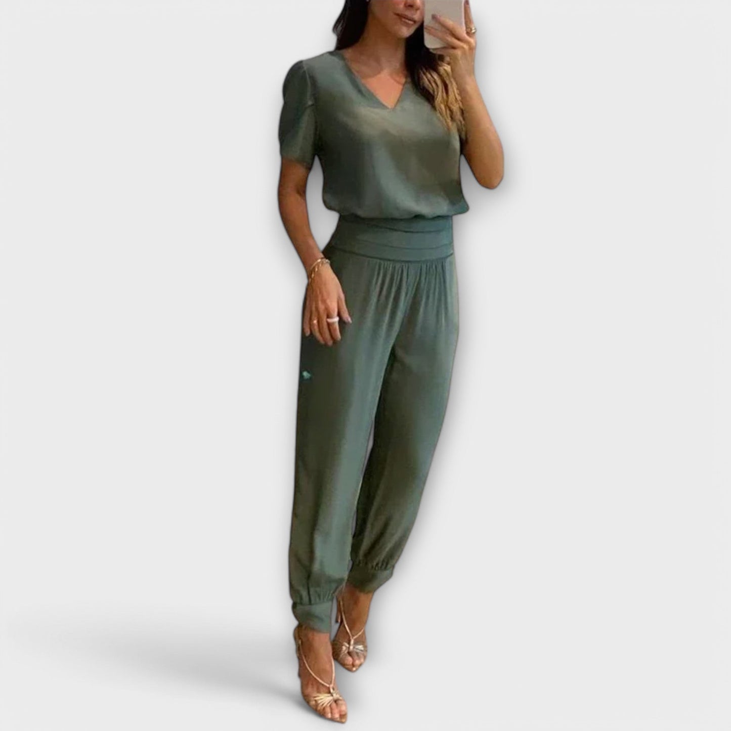 Irmelin: elegante conjunto de top y pantalón